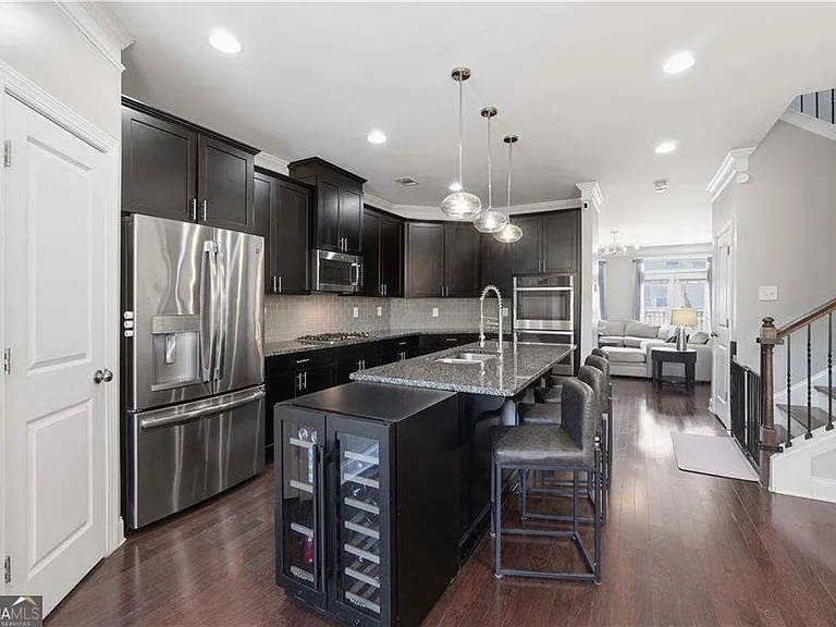 Chamblee condominium — Kitchen