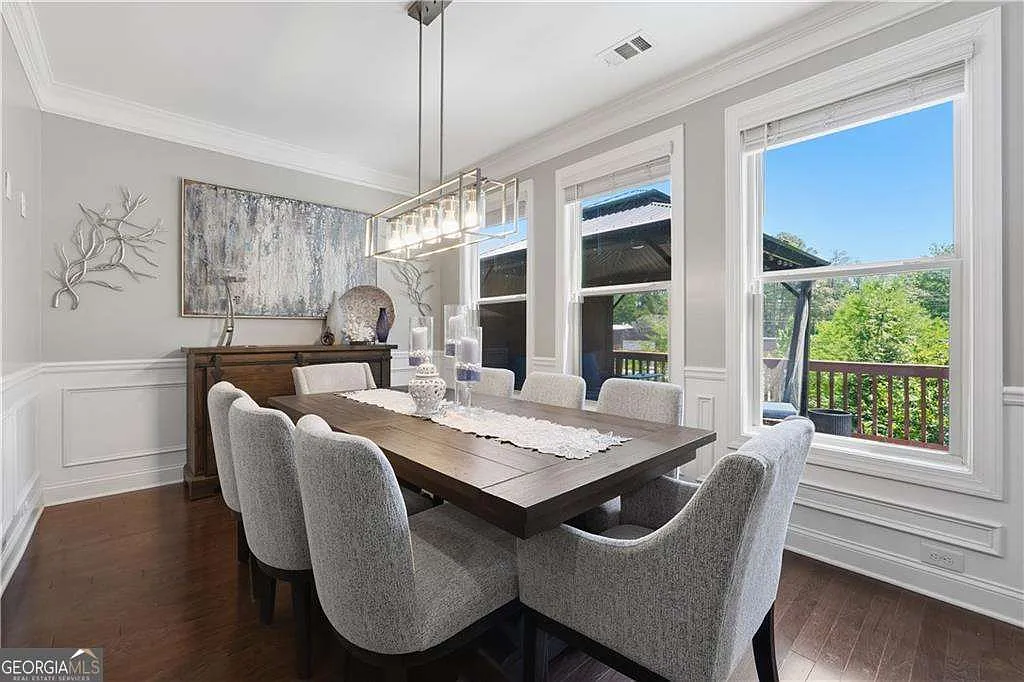3185 Quinn Place — Interior